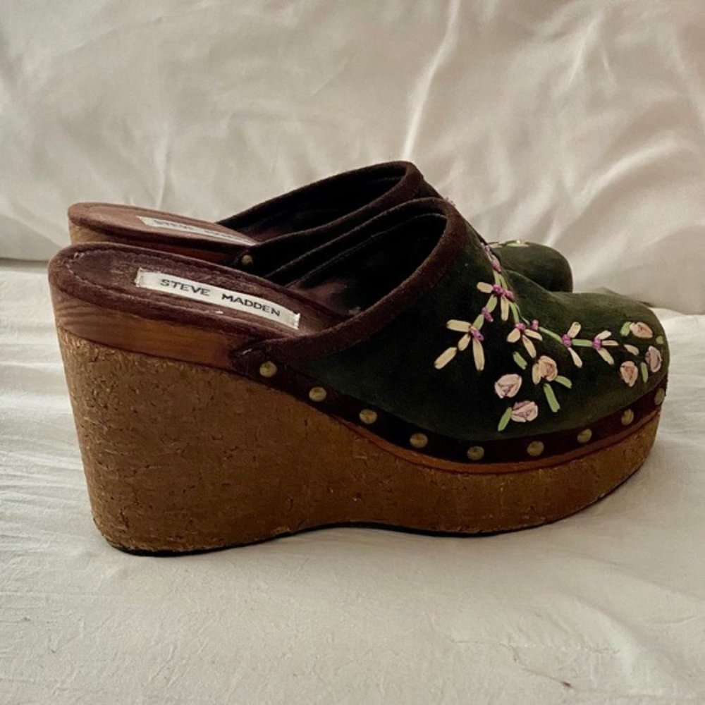 Vintage Steve Madden platform wedge clog